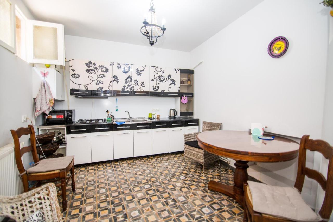 Anbani Apartment City Center Tbilisi Ngoại thất bức ảnh